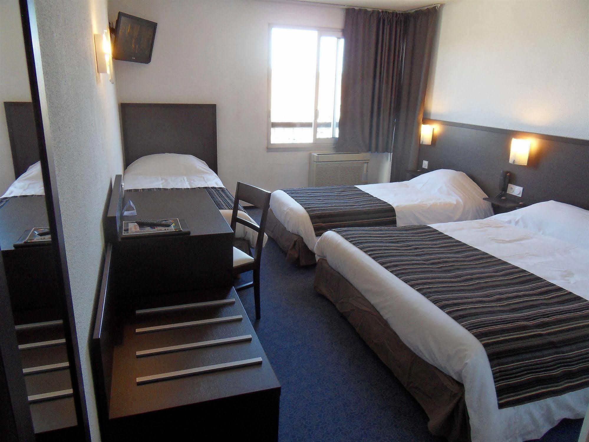 Brit Opal Centre Port Hotel